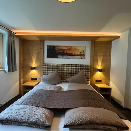 Ferienwohnung Tux Apartament
