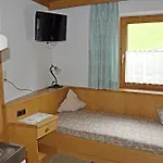 Ferienwohnung Tux Apartman *